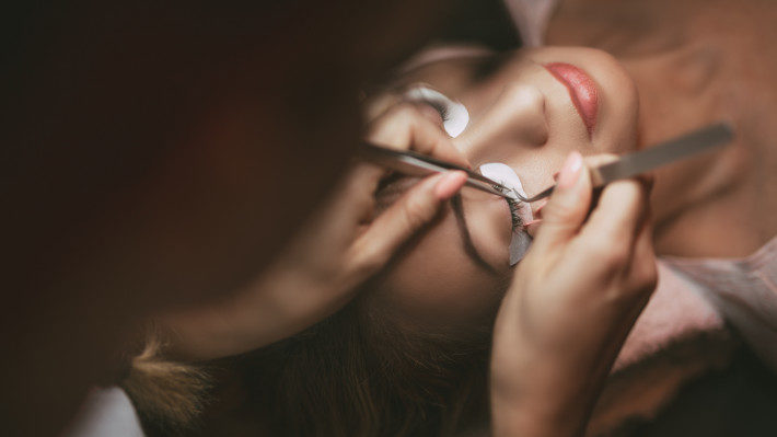 Why Lash Extensions Are Superior to Lash Lifts