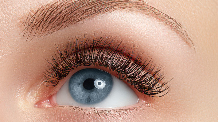 Options for Longer Lashes: Where Do Eyelash Extensions Rank?