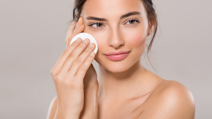Removing Makeup from Your Lash Extensions: Tips You Need to Know Removing Makeup from Your Lash Extensions: Tips You Need to Know