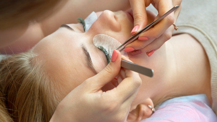 Learning from Experience: Lash Extensions Really Do Beat Falsies! Learning from Experience: Lash Extensions Really Do Beat Falsies!